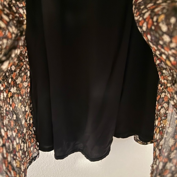 Floral Long Sleeve Dress - Picture 4 of 6